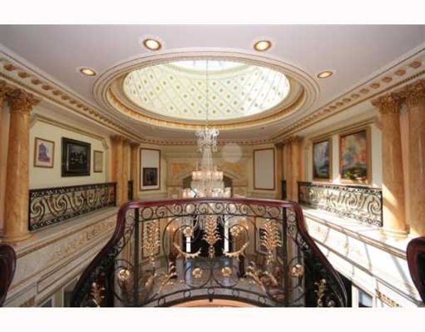 Royal Living Monsey Mansion 18 bedroom
