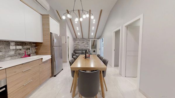 Rechov Yoel: Beautiful Jerusalem Apartment in Meah Shearim