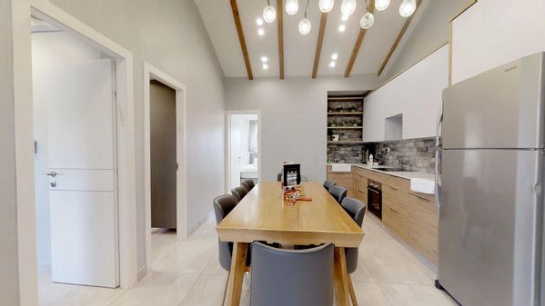 Rechov Yoel: Beautiful Jerusalem Apartment in Meah Shearim