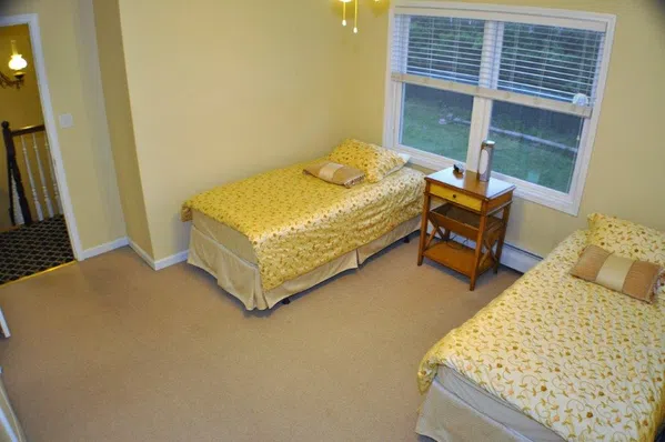 BEAUTIFUL SPACIOUS PRIVATE KOSHER HOUSE AVAILABLE ALL YEAR ROUND!  9 BEDROOMS 