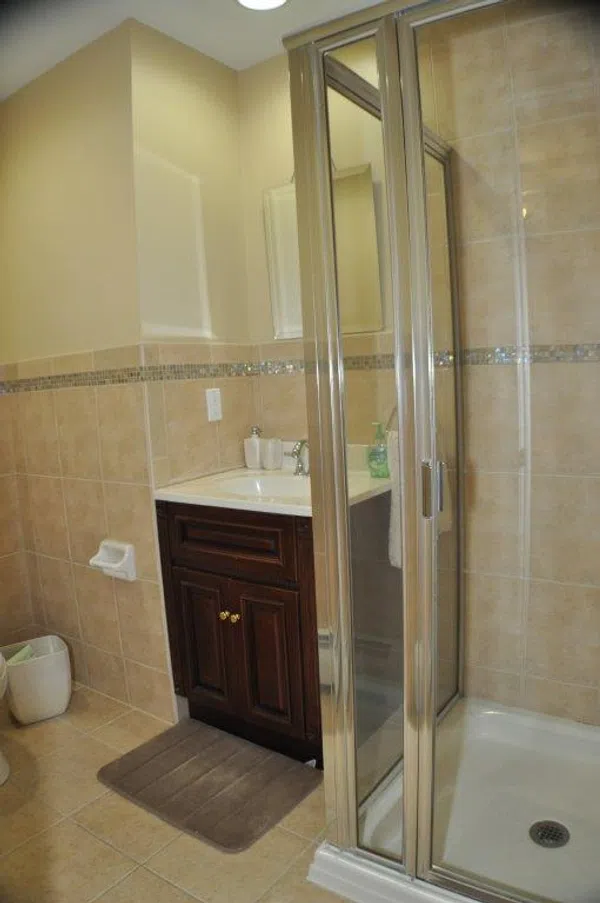 BEAUTIFUL SPACIOUS PRIVATE KOSHER HOUSE AVAILABLE ALL YEAR ROUND!  9 BEDROOMS 