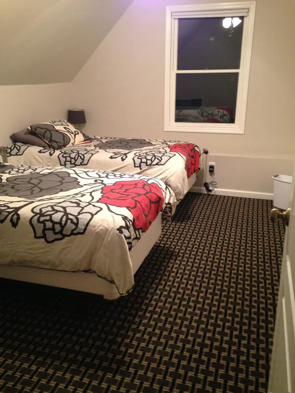 BEAUTIFUL SPACIOUS PRIVATE KOSHER HOUSE AVAILABLE ALL YEAR ROUND!  9 BEDROOMS 