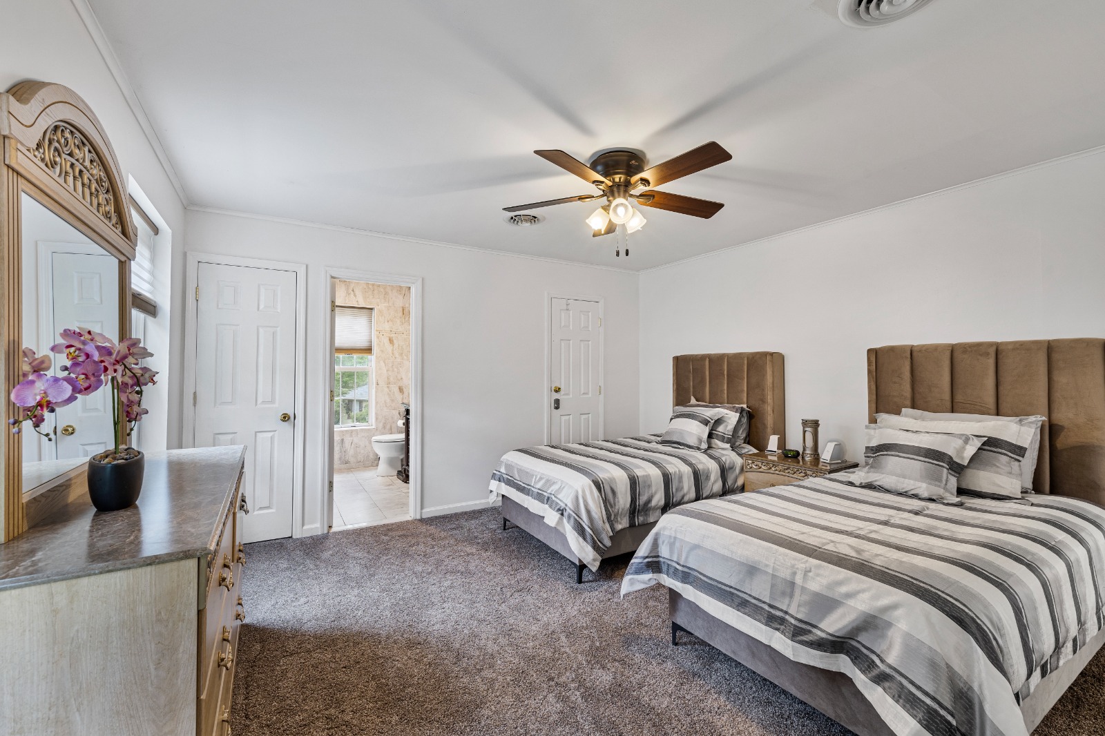  Newly renovated house in Woodridge NY