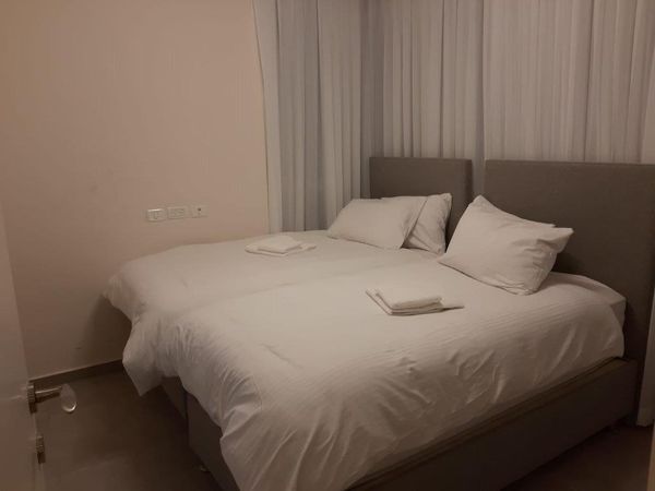 Strauss 4 bedroom luxurious spacious apartment