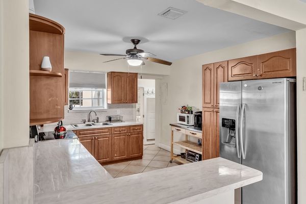 Beautiful REASONABLE 4 Bed 3 Bath fully stocked Villa  