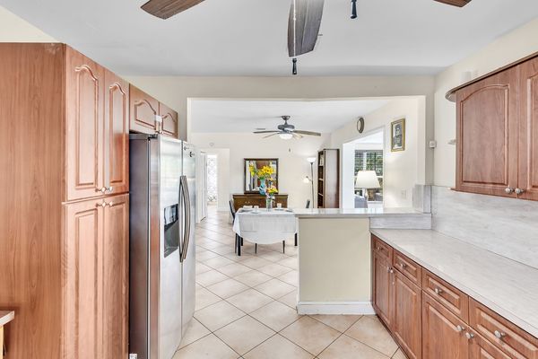 Beautiful REASONABLE 4 Bed 3 Bath fully stocked Villa  