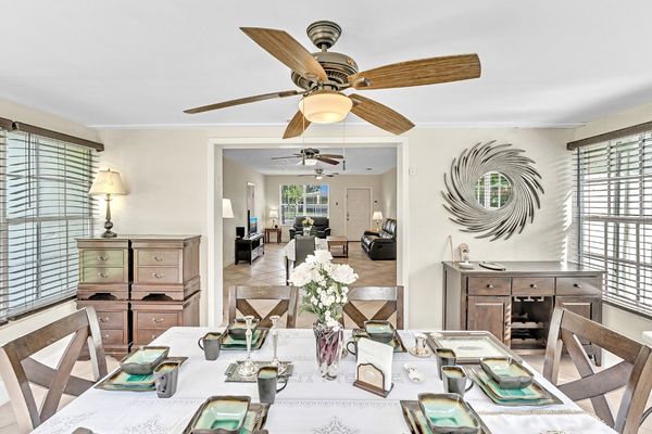 Beautiful REASONABLE 4 Bed 3 Bath fully stocked Villa  