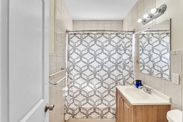 Beautiful REASONABLE 4 Bed 3 Bath fully stocked Villa  