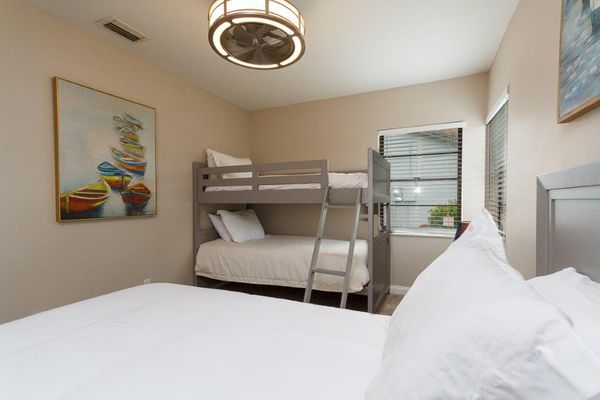 Gorgeous Kosher Boca Raton House 5 min walk to shul