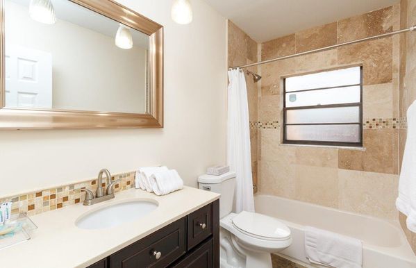 Gorgeous Kosher Boca Raton House 5 min walk to shul