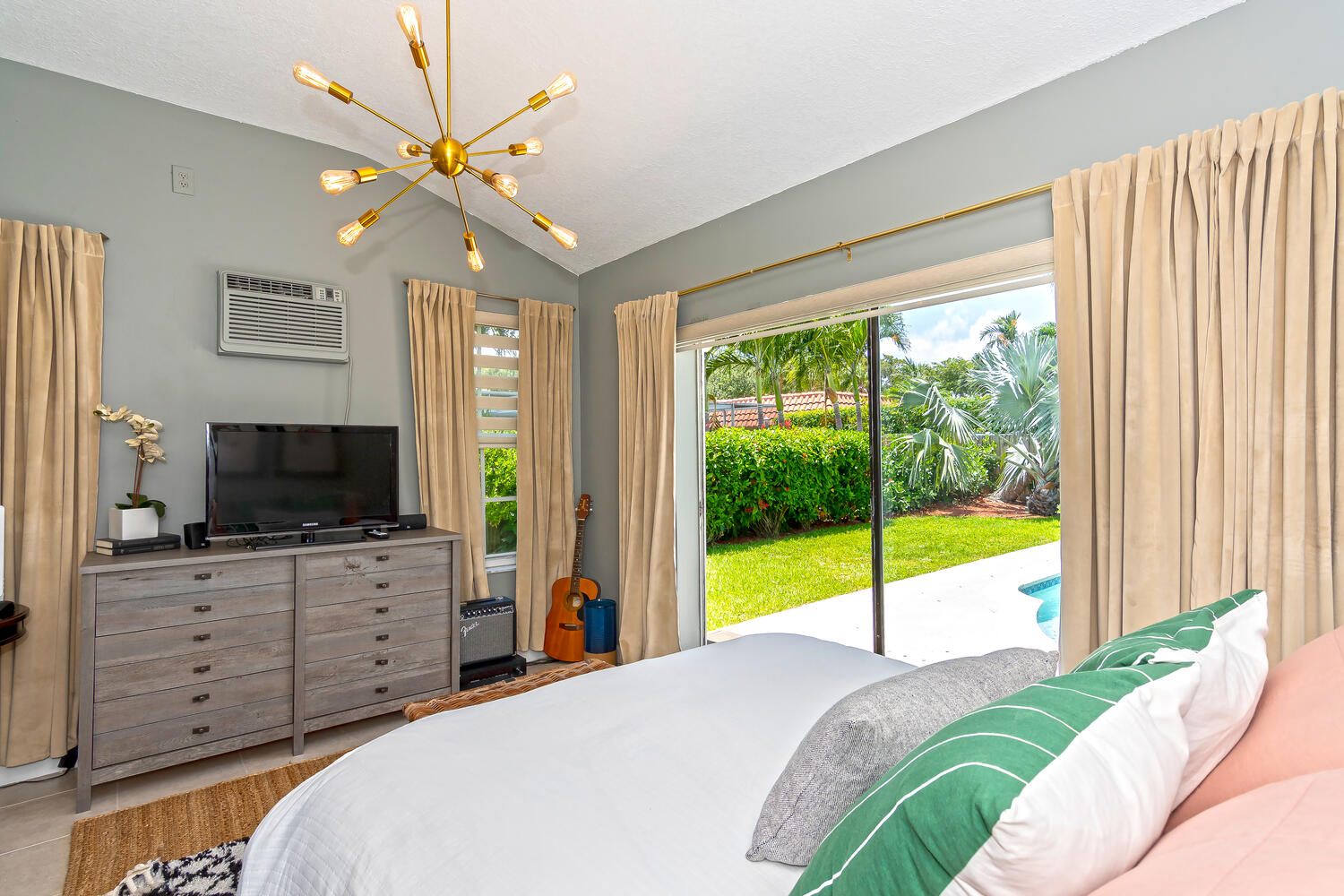 NEW updated completely Kosher Private Home in the beautiful Hollywood area