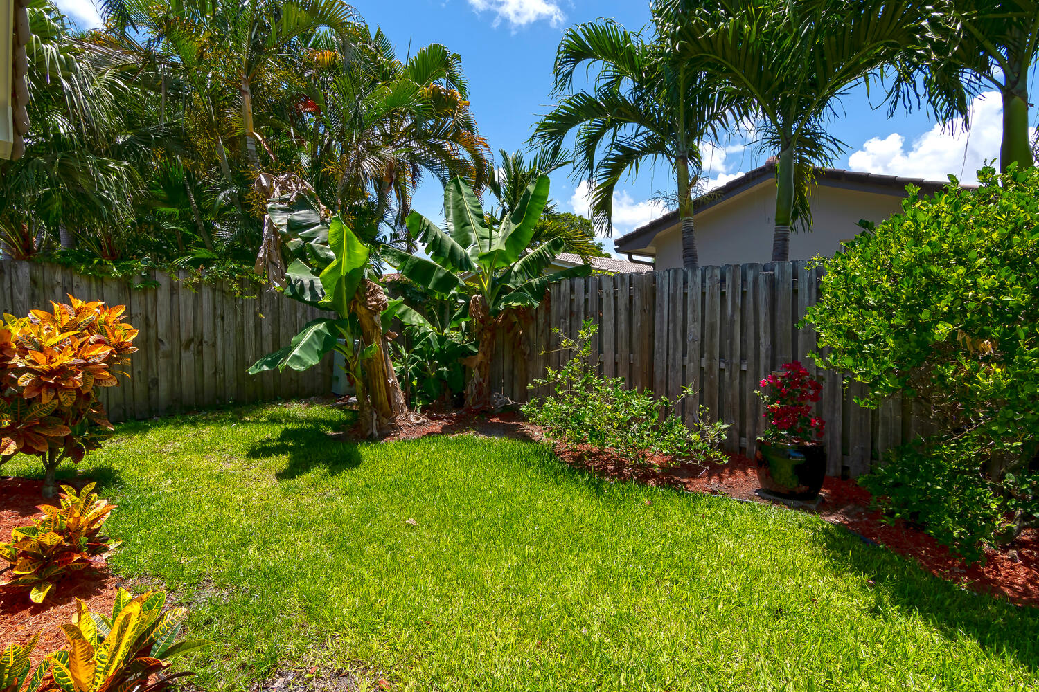 NEW updated completely Kosher Private Home in the beautiful Hollywood area