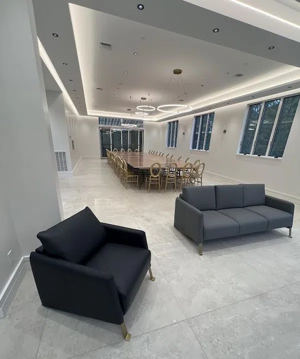 BOOK NOW FOR YOUR SHABBOS/MIDWEEK GETAWAY!  New luxury state of the art 17 Bedro