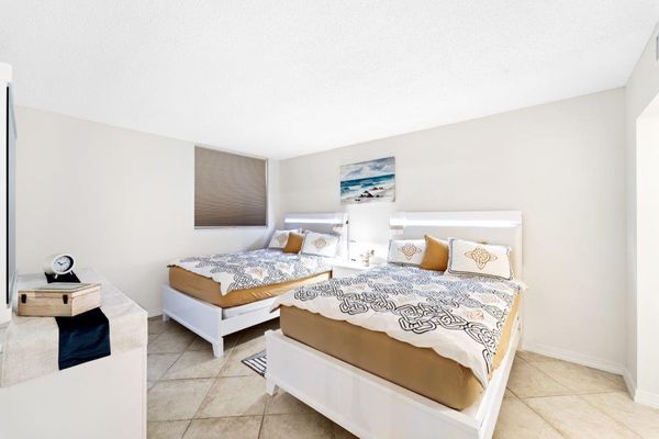 Beautiful apartment next to the beach 