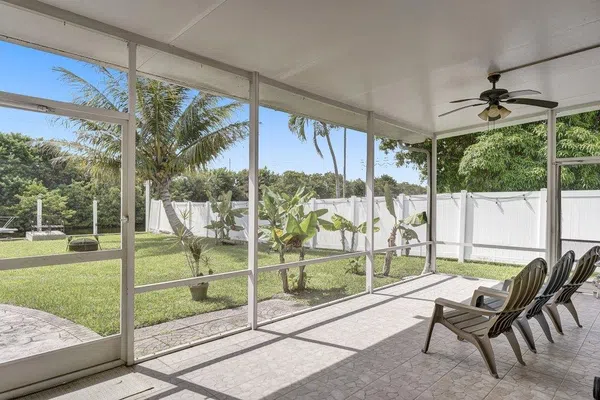Charming Waterfront Private Glatt Kosher Home 