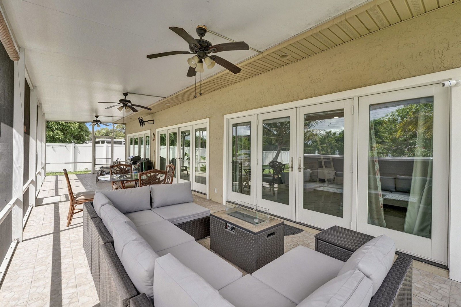 Charming Waterfront Private Glatt Kosher Home 