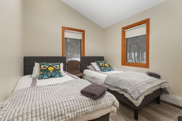 Beautiful 3 Bed 2 Bath Villa next to Mt. Snow with Hot Tub - Rent all 6 for the