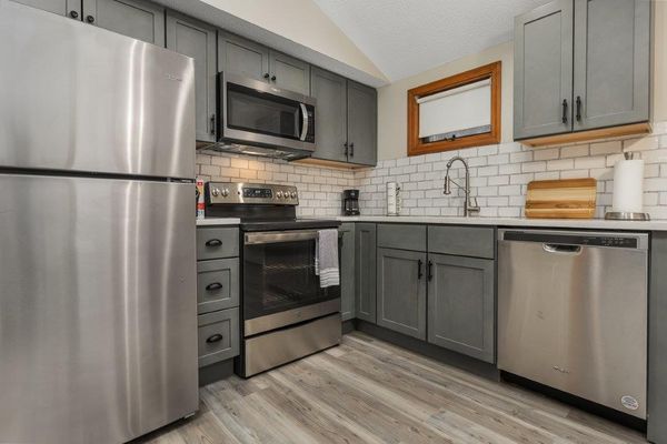 Beautiful 3 Bed 2 Bath Villa next to Mt. Snow with Hot Tub - Rent all 6 for the