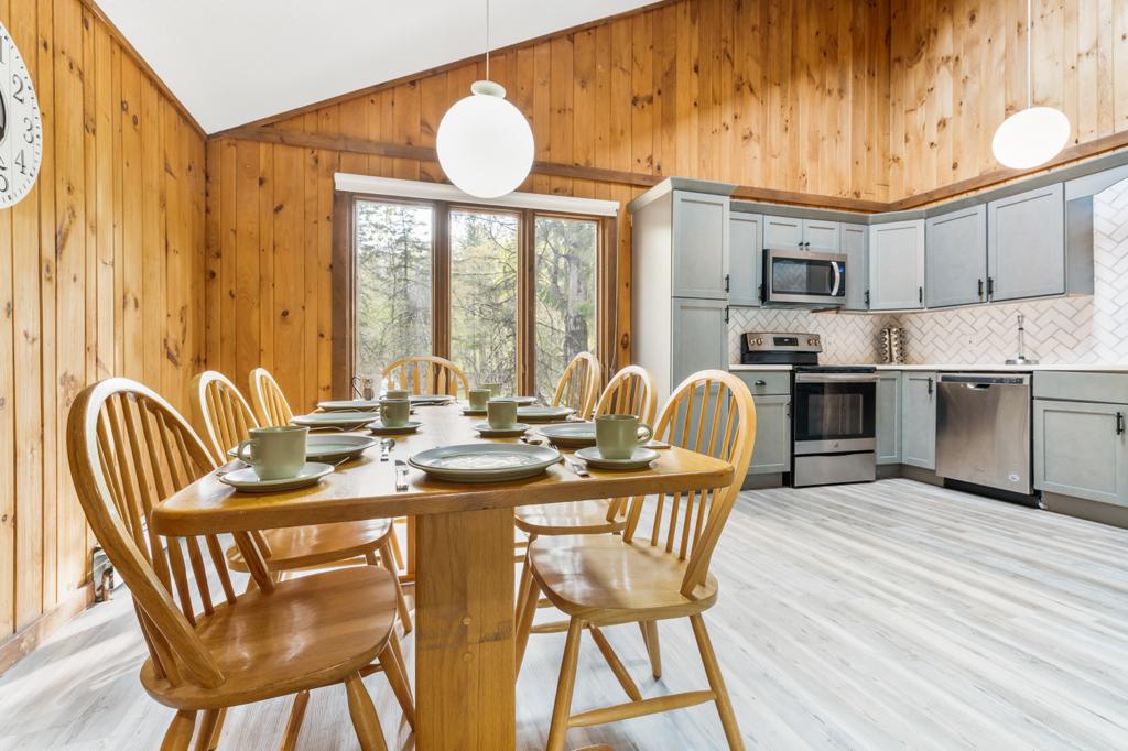 VERMONT 3++ bedroom, game rm sauna, loft - RENT ALL 6 AND BRING UR WHOLE FAM!