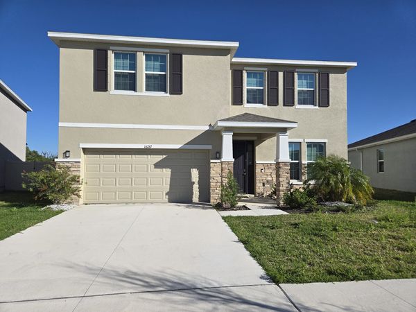 Luxury Kosher Lakefront Villa with Private Pool in Tampa