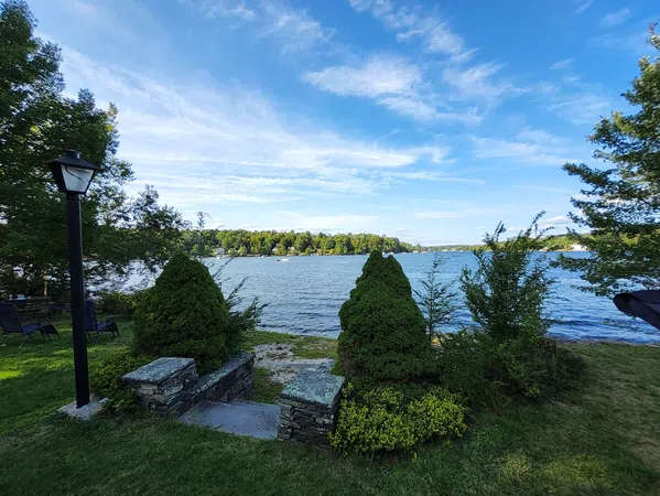 Ador Lago Mansion                *Midwinter Deal *Boats, Kayak *   *Pool   * Sauna    *Jacuzzi