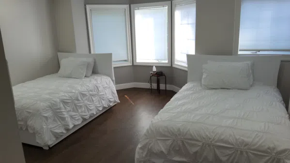 Ador Lago Mansion                *Midwinter Deal *Boats, Kayak *   *Pool   * Sauna    *Jacuzzi