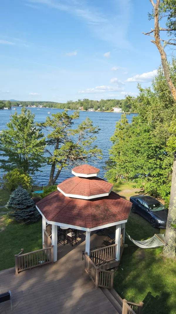 Ador Lago Mansion                *Midwinter Deal *Boats, Kayak *   *Pool   * Sauna    *Jacuzzi