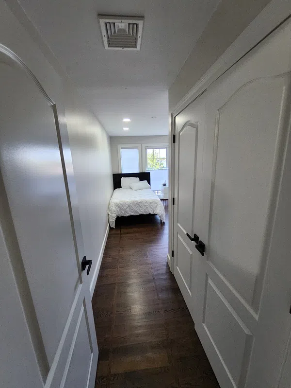 Ador Lago Mansion                *Midwinter Deal *Boats, Kayak *   *Pool   * Sauna    *Jacuzzi