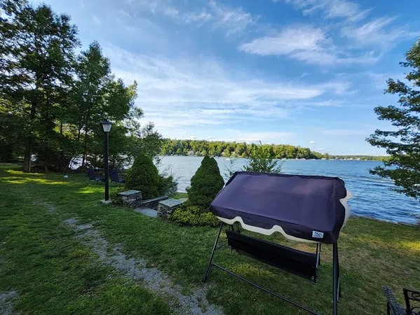 Ador Lago Mansion                *Midwinter Deal *Boats, Kayak *   *Pool   * Sauna    *Jacuzzi