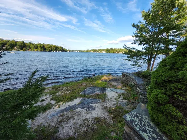 Ador Lago Mansion                *Midwinter Deal *Boats, Kayak *   *Pool   * Sauna    *Jacuzzi