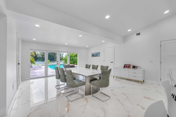 Ruby Villa - Lakefront Villa