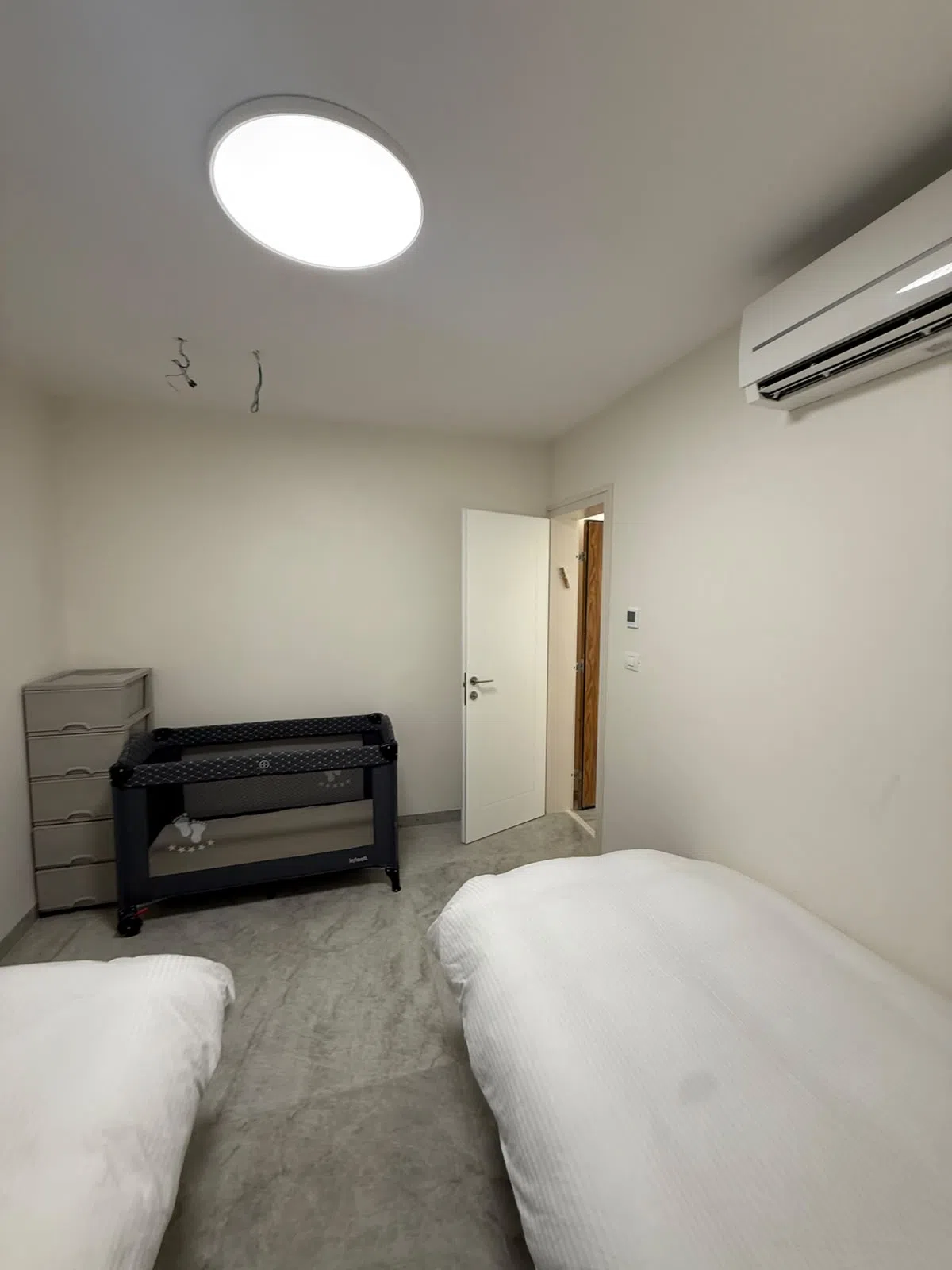 NEW- GORGEOUS VACATION RENTAL IN THE HEART OF JERUSALEM, ROMEMA