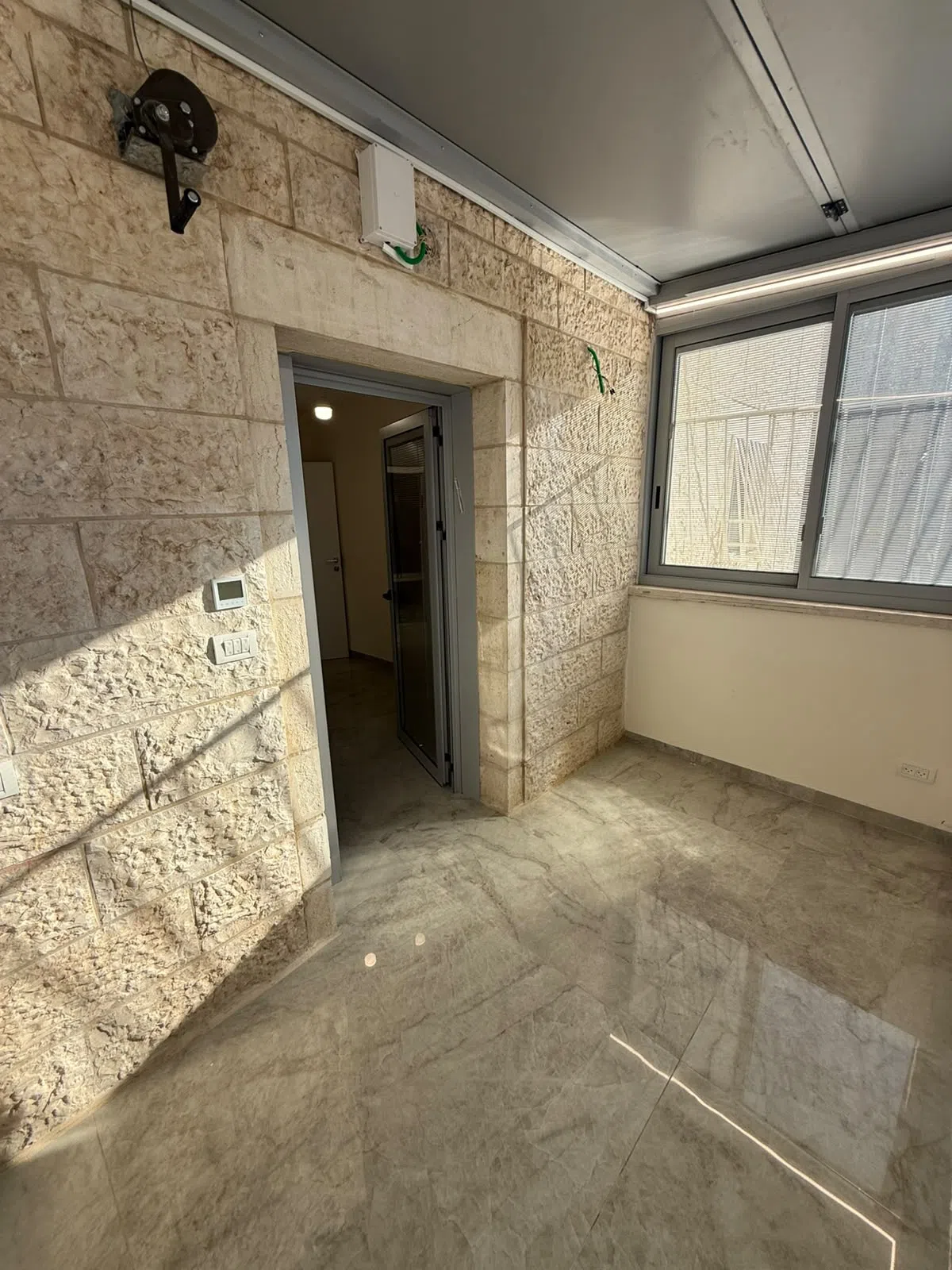 NEW- GORGEOUS VACATION RENTAL IN THE HEART OF JERUSALEM, ROMEMA