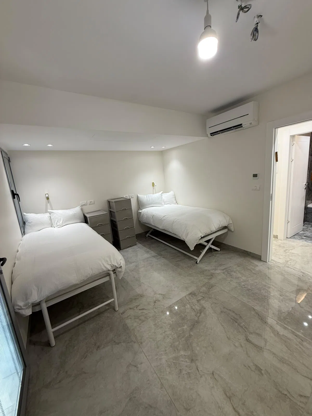 NEW- GORGEOUS VACATION RENTAL IN THE HEART OF JERUSALEM, ROMEMA