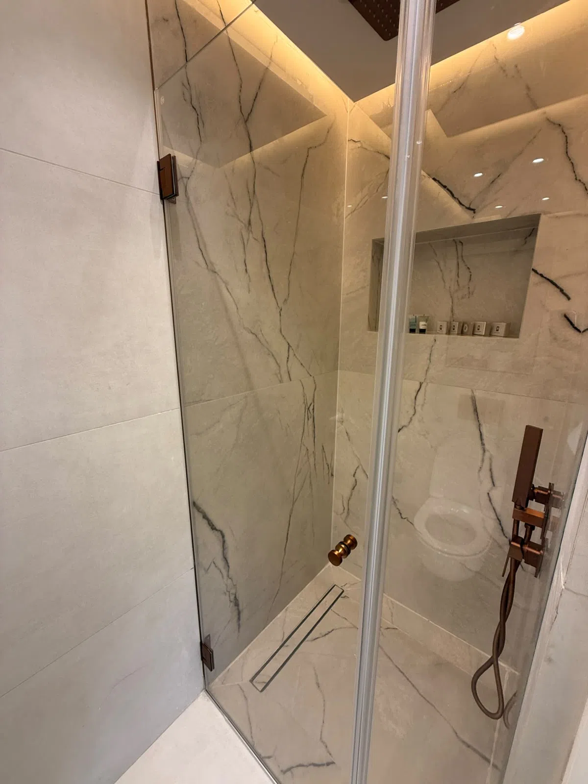 NEW- GORGEOUS VACATION RENTAL IN THE HEART OF JERUSALEM, ROMEMA