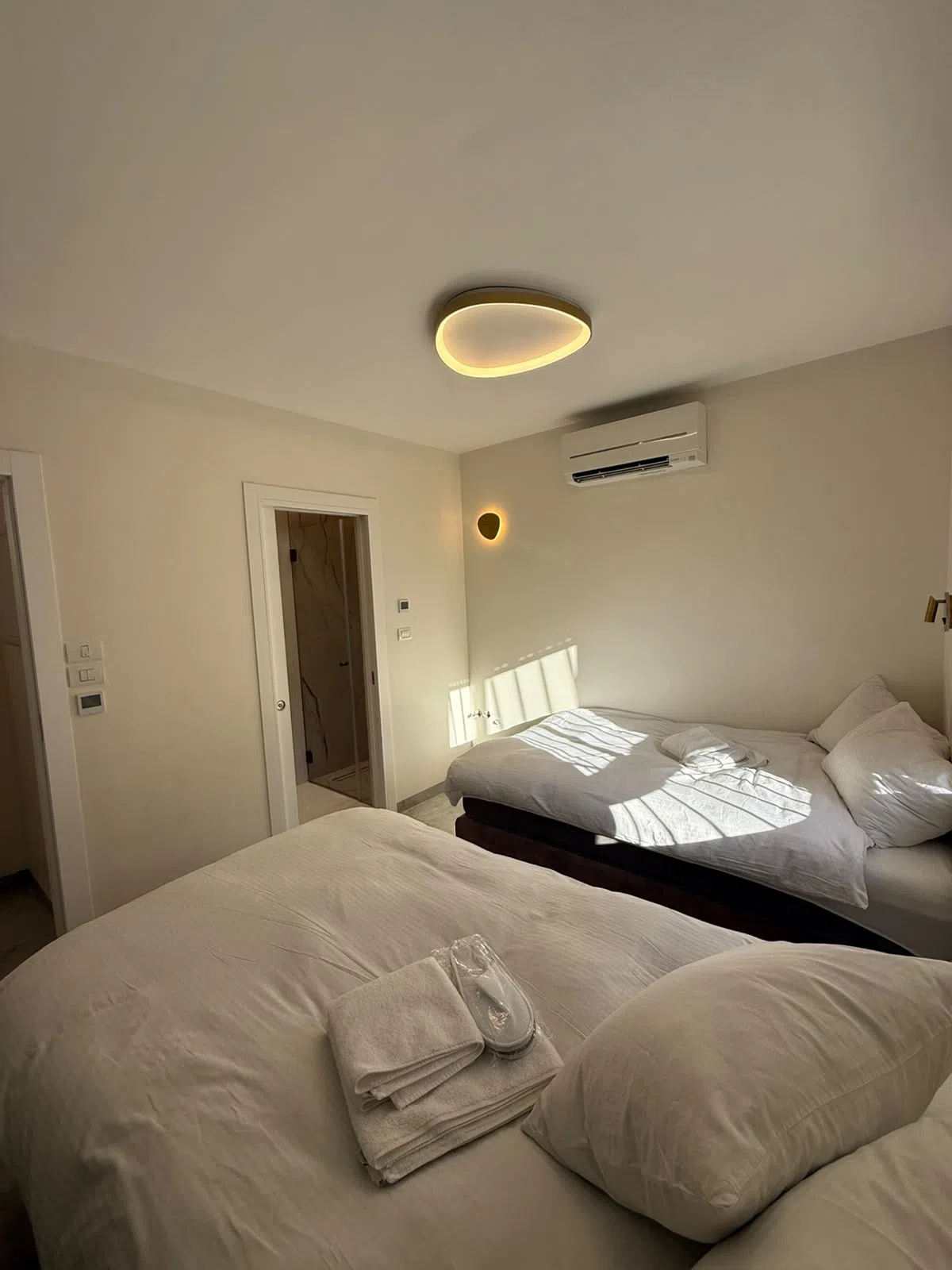 NEW- GORGEOUS VACATION RENTAL IN THE HEART OF JERUSALEM, ROMEMA