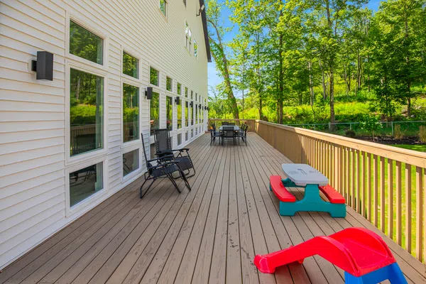 Ferndale Manor with private pool 