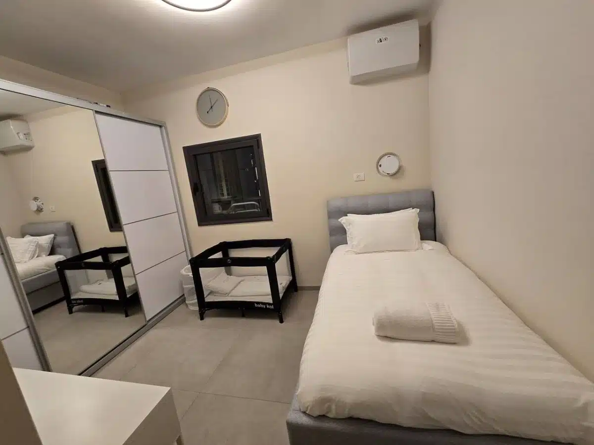 3 Beautiful Bedrooms Near Machane Yehuda