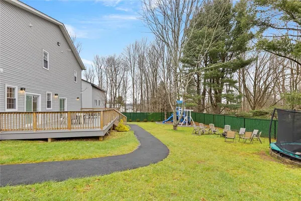 The Wood Villa! SALE! for  July 18 weekend $2,900.