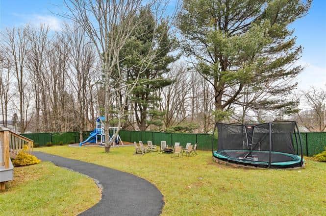 The Wood Villa! SALE! for  July 18 weekend $2,900.