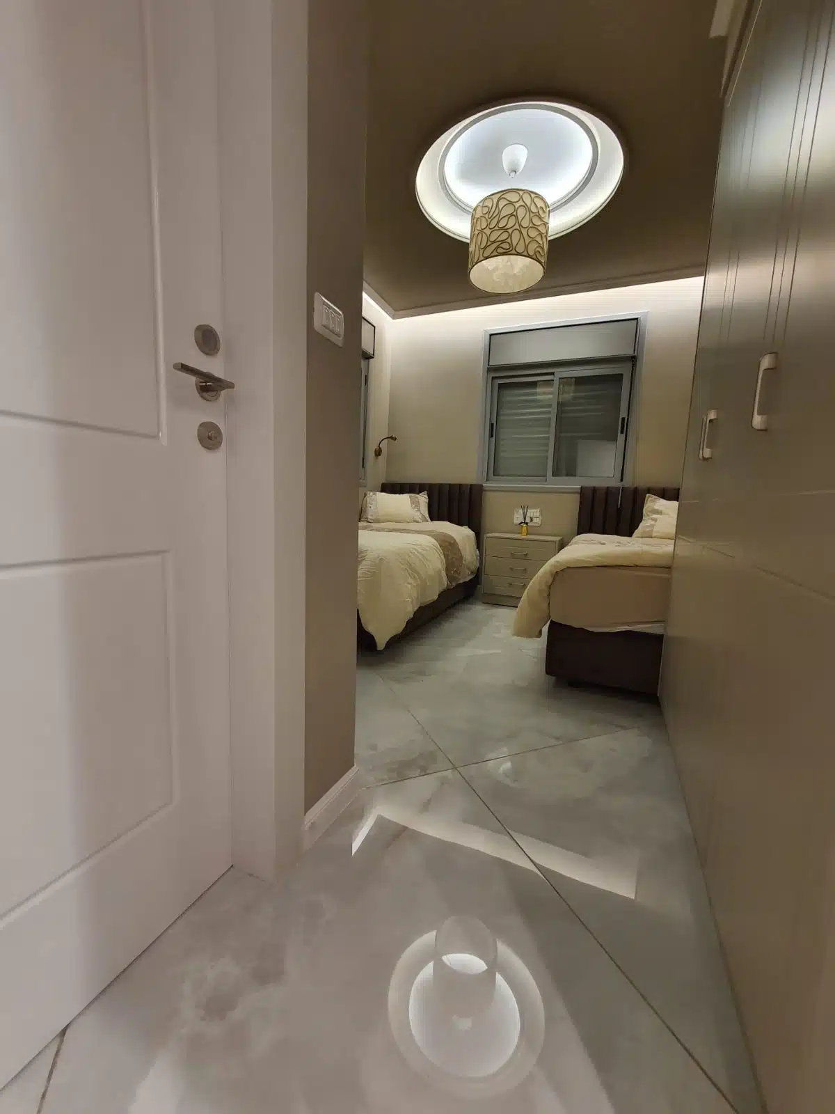 gorgeous 3 bedroom apartment in the center