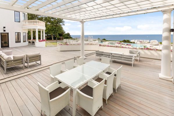 Soundview Manor In Long Island