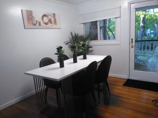 Clean Upscale Private 3 BR Home