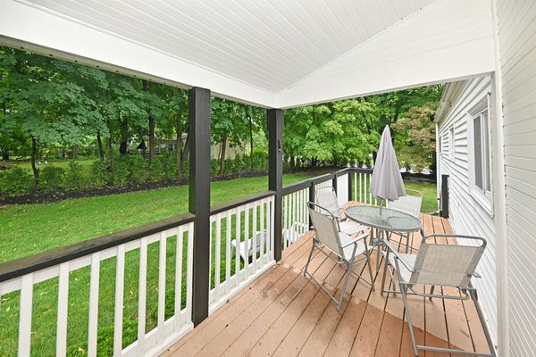 Clean Upscale Private 3 BR Home