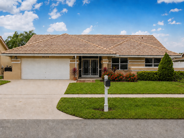 Boynton Beach Lakeside Villa