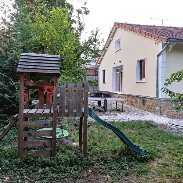 Countryside house in Paris