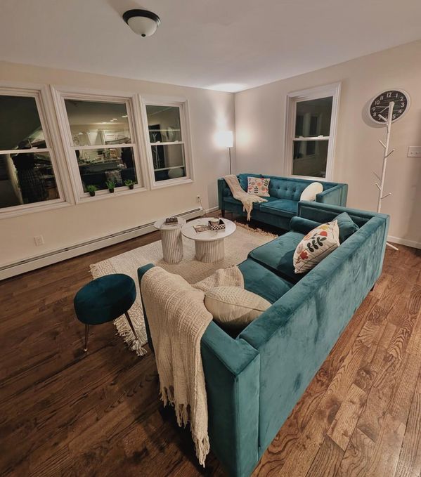 The Lakeview Escape 