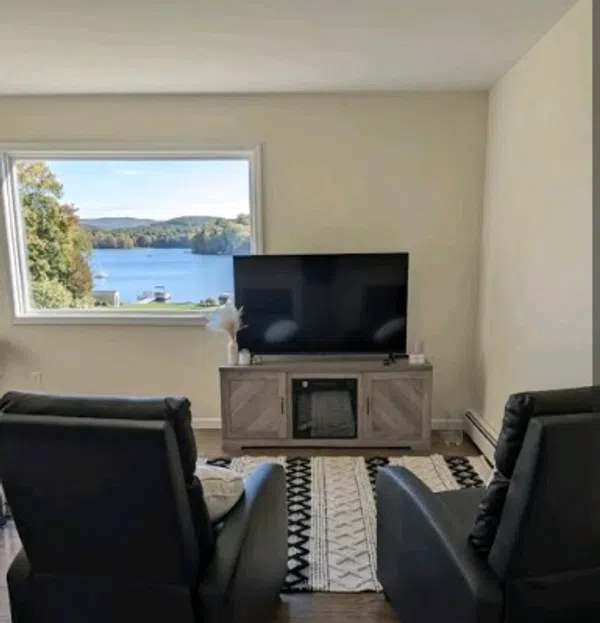 The Lakeview Escape 