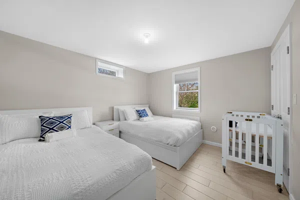 beautiful walk in one bedroom apartment