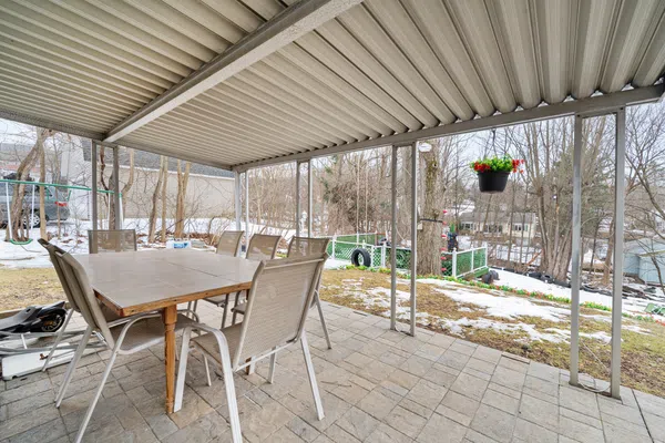beautiful walk in one bedroom apartment